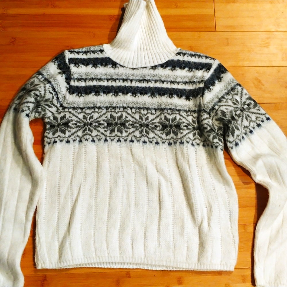 Arizona Jean co sweater, 90s era sweaters, turtleneck sweater, snowflake print
